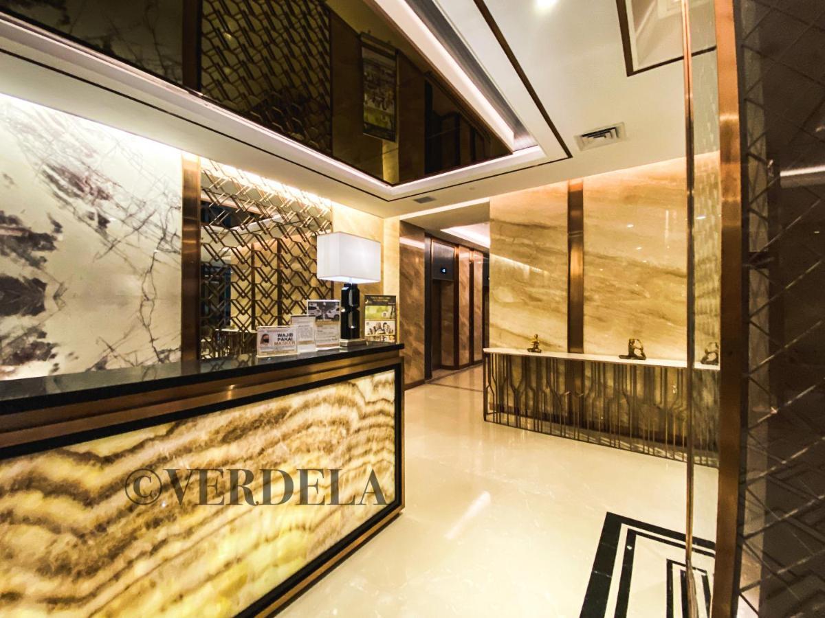 Verdela Pollux Meisterstadt Batam Apartement Екстер'єр фото