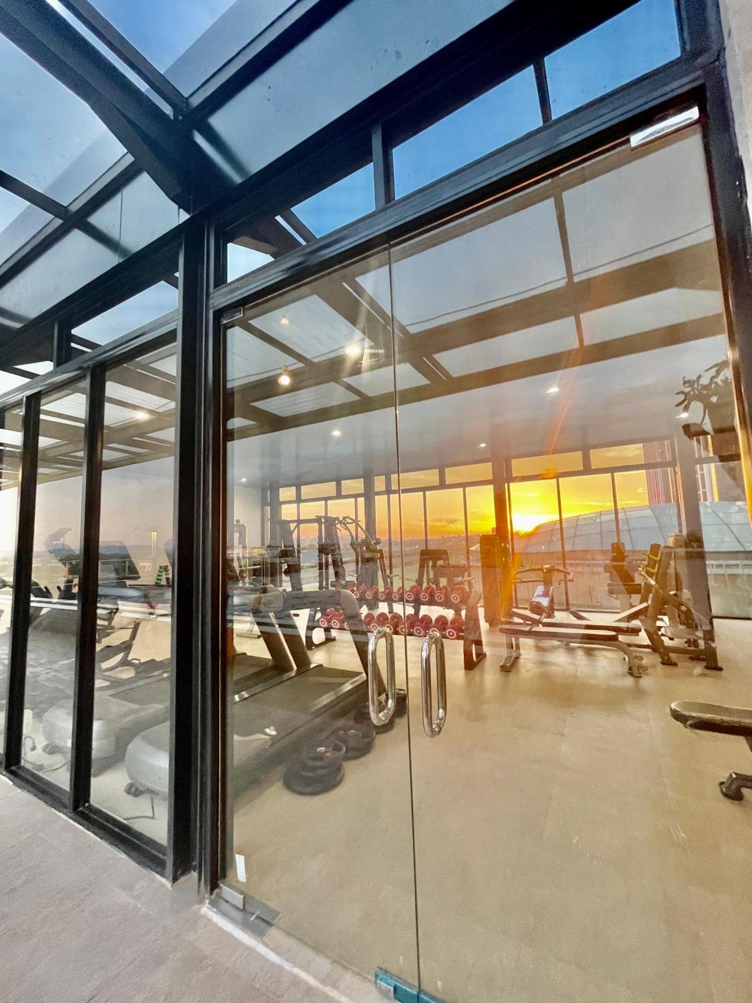 Verdela Pollux Meisterstadt Batam Apartement Екстер'єр фото
